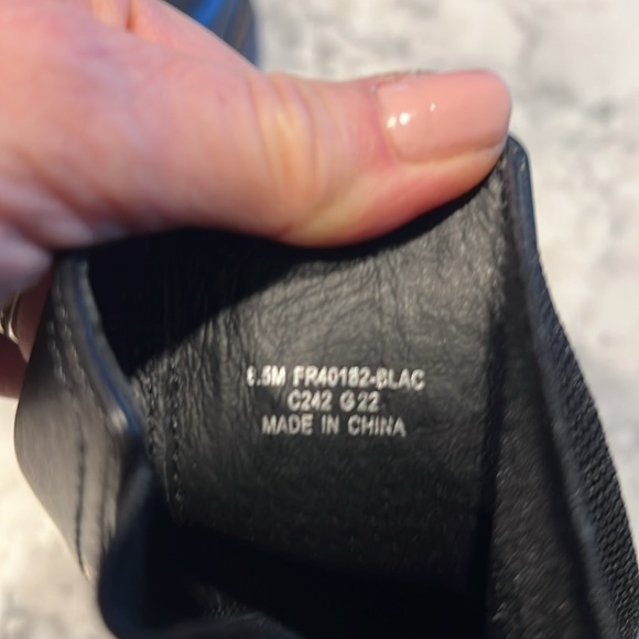 FRYE Chloe Chelsea Boots - Picture 9 of 10